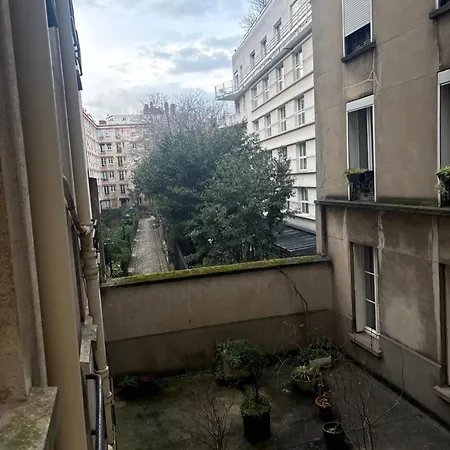 200m Tour Eiffel Apartment *